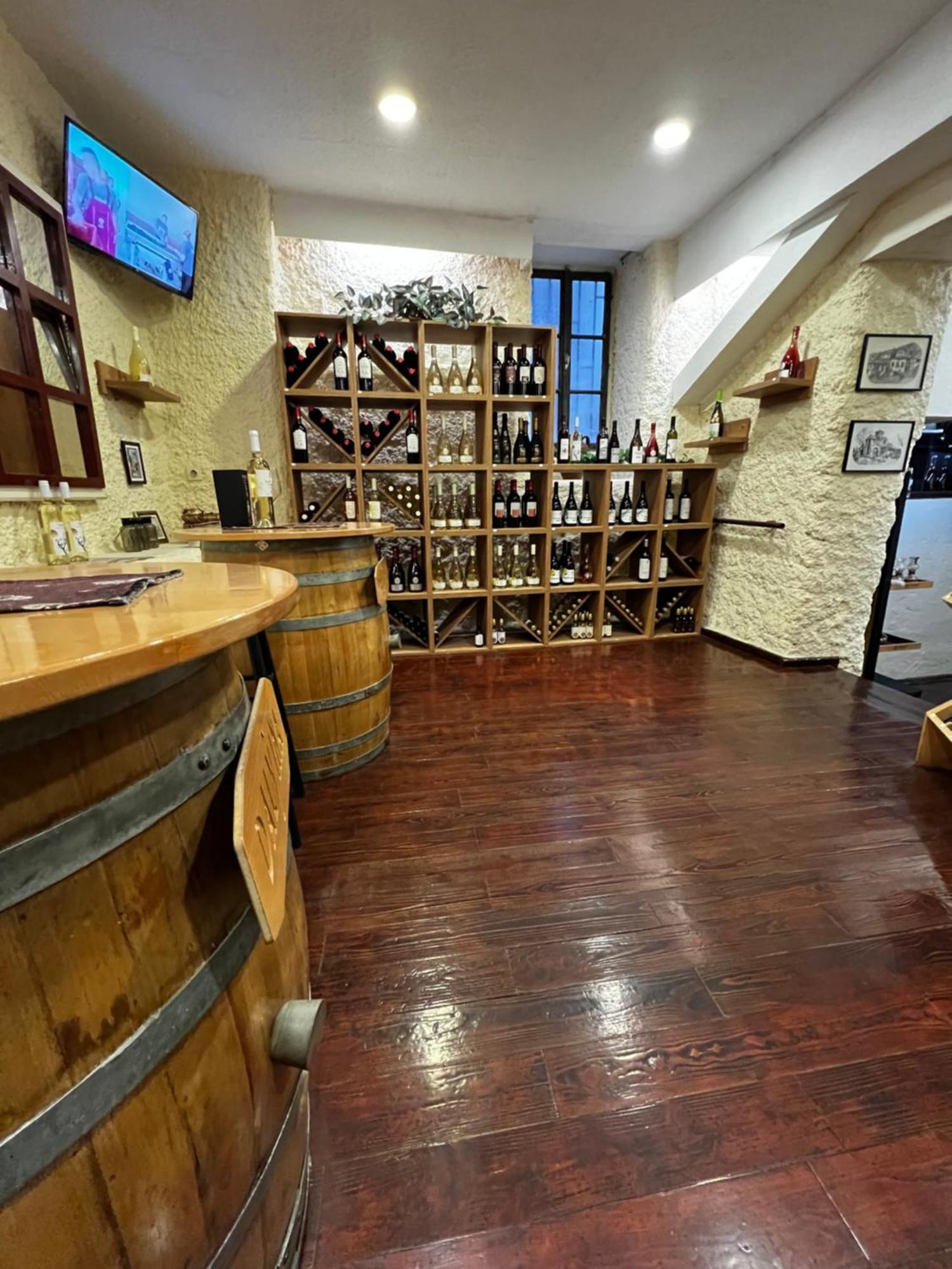 אוהריד Patche Residence - A Wine Cellar Hideaway In The Historic Home Of Revolutionary Metodi Patche מראה חיצוני תמונה